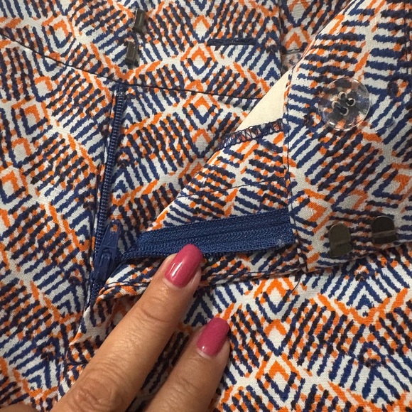 Joie High Waist Blue snd Orange Geometric Linen and Silk Blend Shorts. - Picture 14 of 15